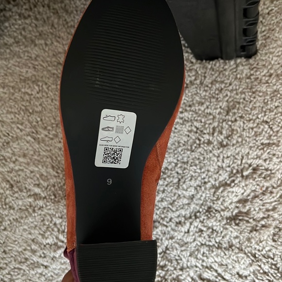 Booties - Picture 5 of 6